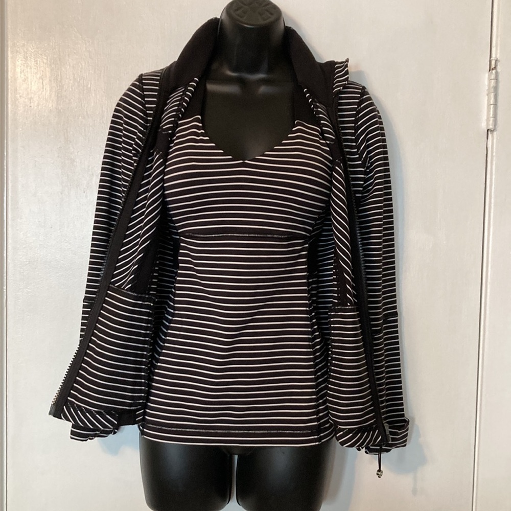 lululemon athletica women’s black & white striped gym tank with matching jacket